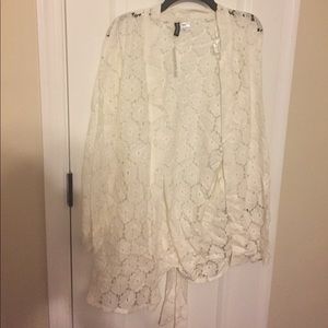 Hm floral kimono with tie new